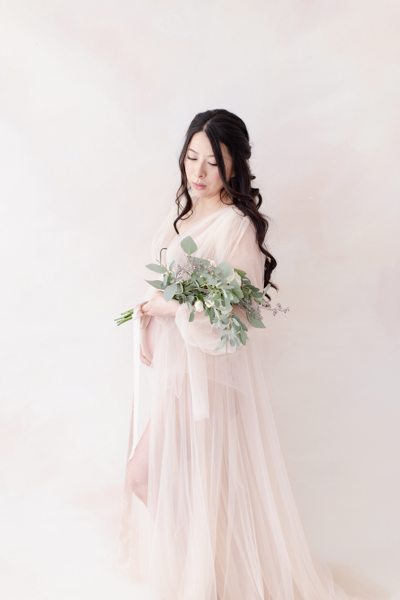 Orange County Fine Art Maternity Photographer | Tiffany Chi Photography